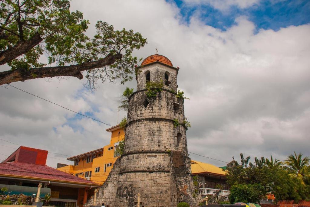 Lufian Dormitel Vandrarhem Dumaguete City Exteriör bild