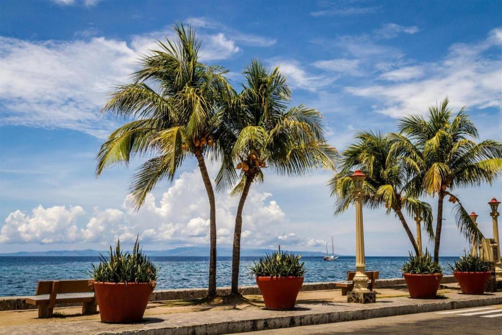 Lufian Dormitel Vandrarhem Dumaguete City Exteriör bild